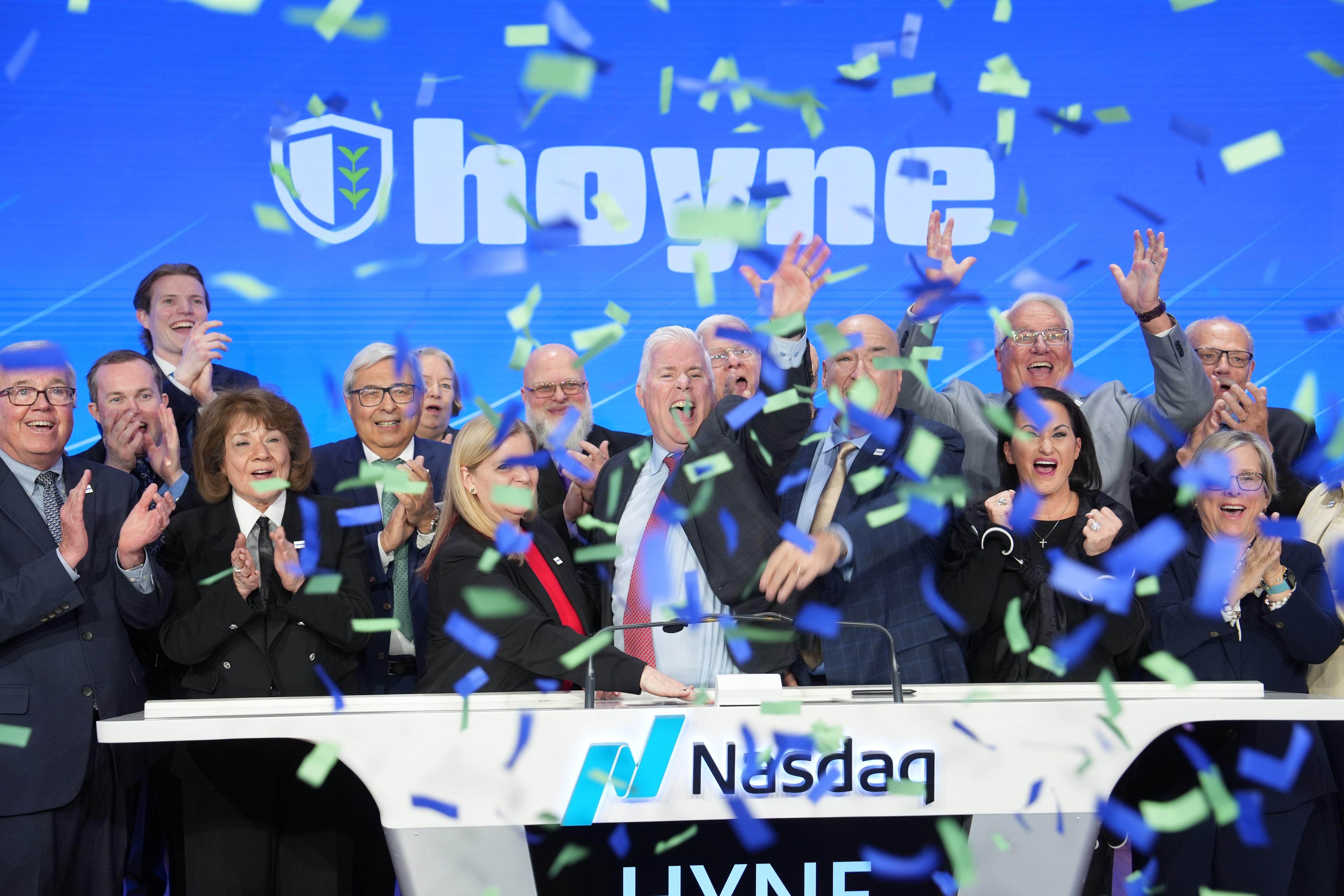 Hoyne Bancorp, Inc. Rings the Closing Bell
